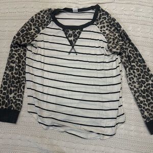 White and black striped long sleeve shirt with leopard print sleeve